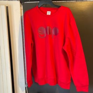 gap crewneck